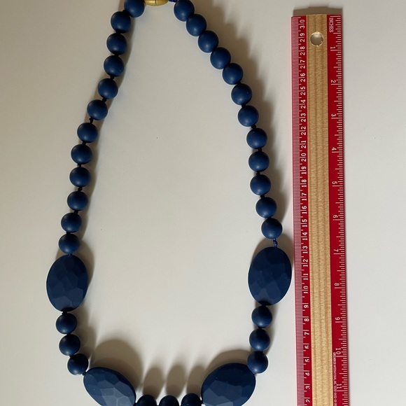 Scilicone Teething Necklace for Moms (chew beads) - Picture 3 of 8